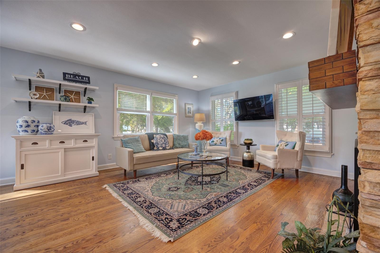 Image 12 of 100 For 105 Riverside Drive