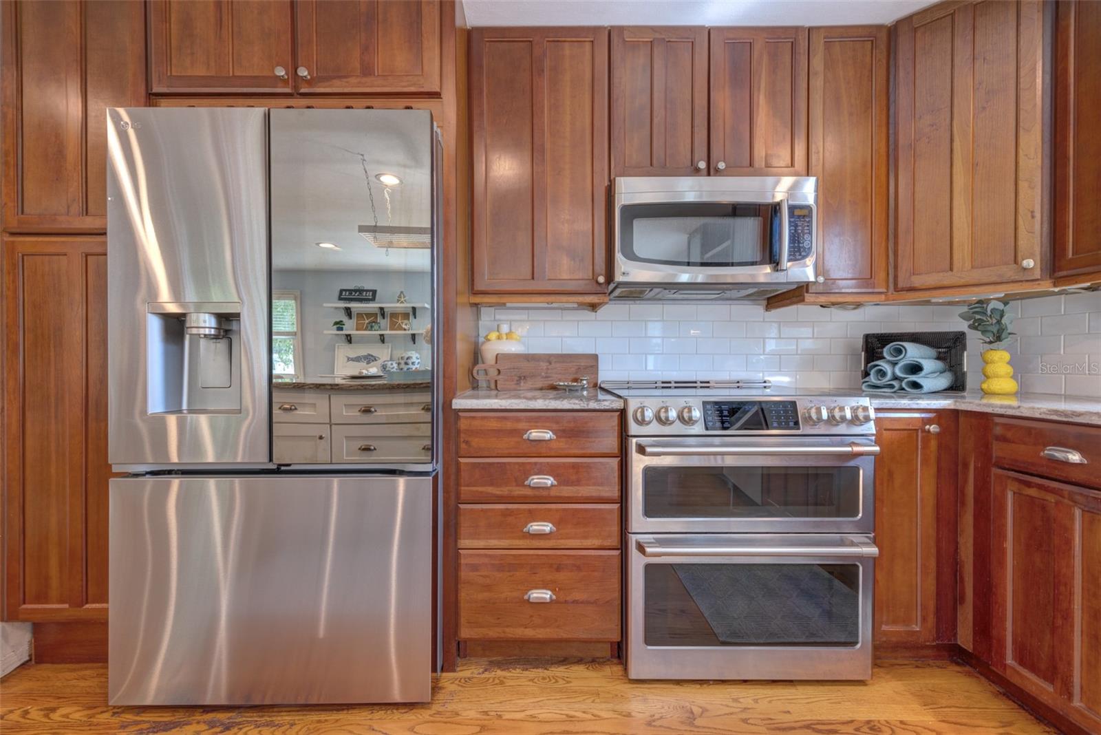 Image 17 of 100 For 105 Riverside Drive