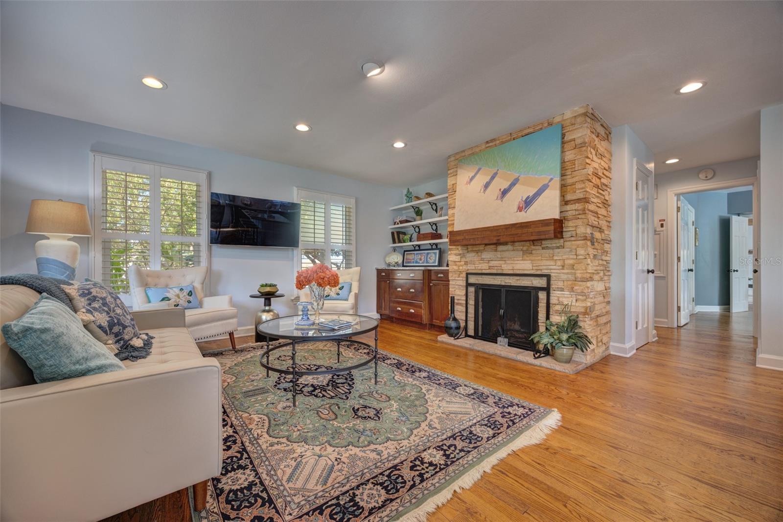 Image 19 of 100 For 105 Riverside Drive