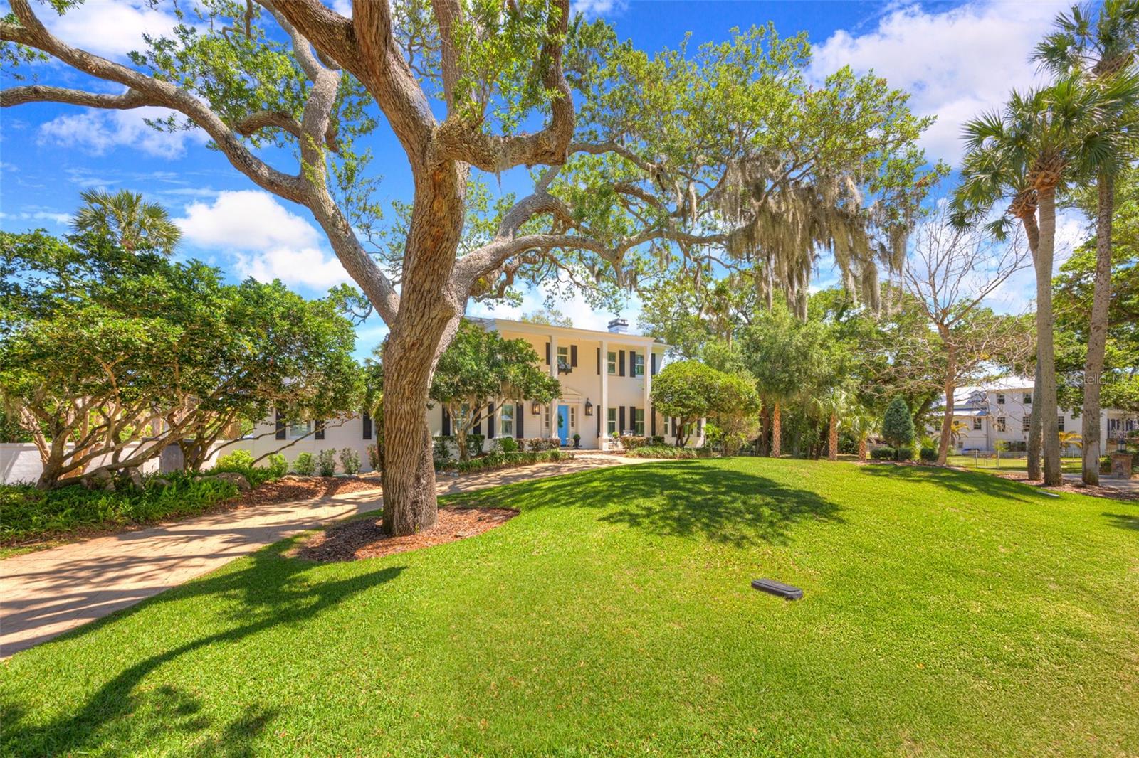 Image 2 of 100 For 105 Riverside Drive