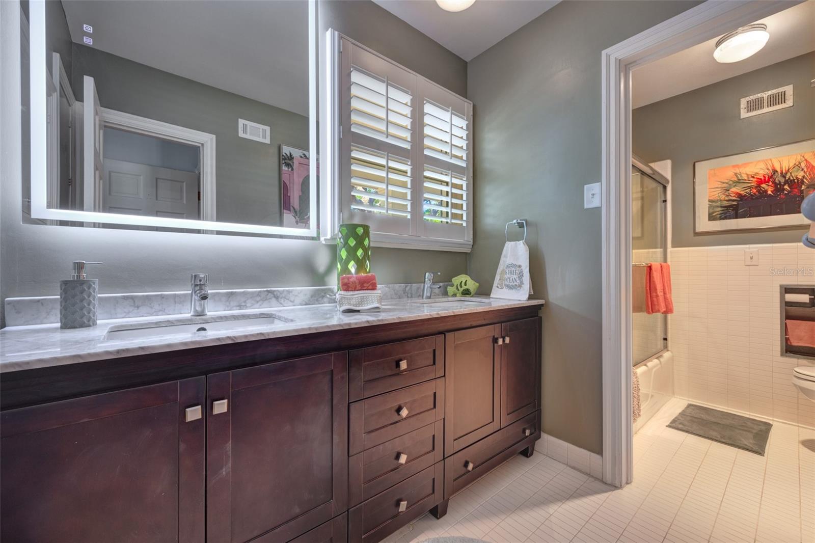 Image 47 of 100 For 105 Riverside Drive