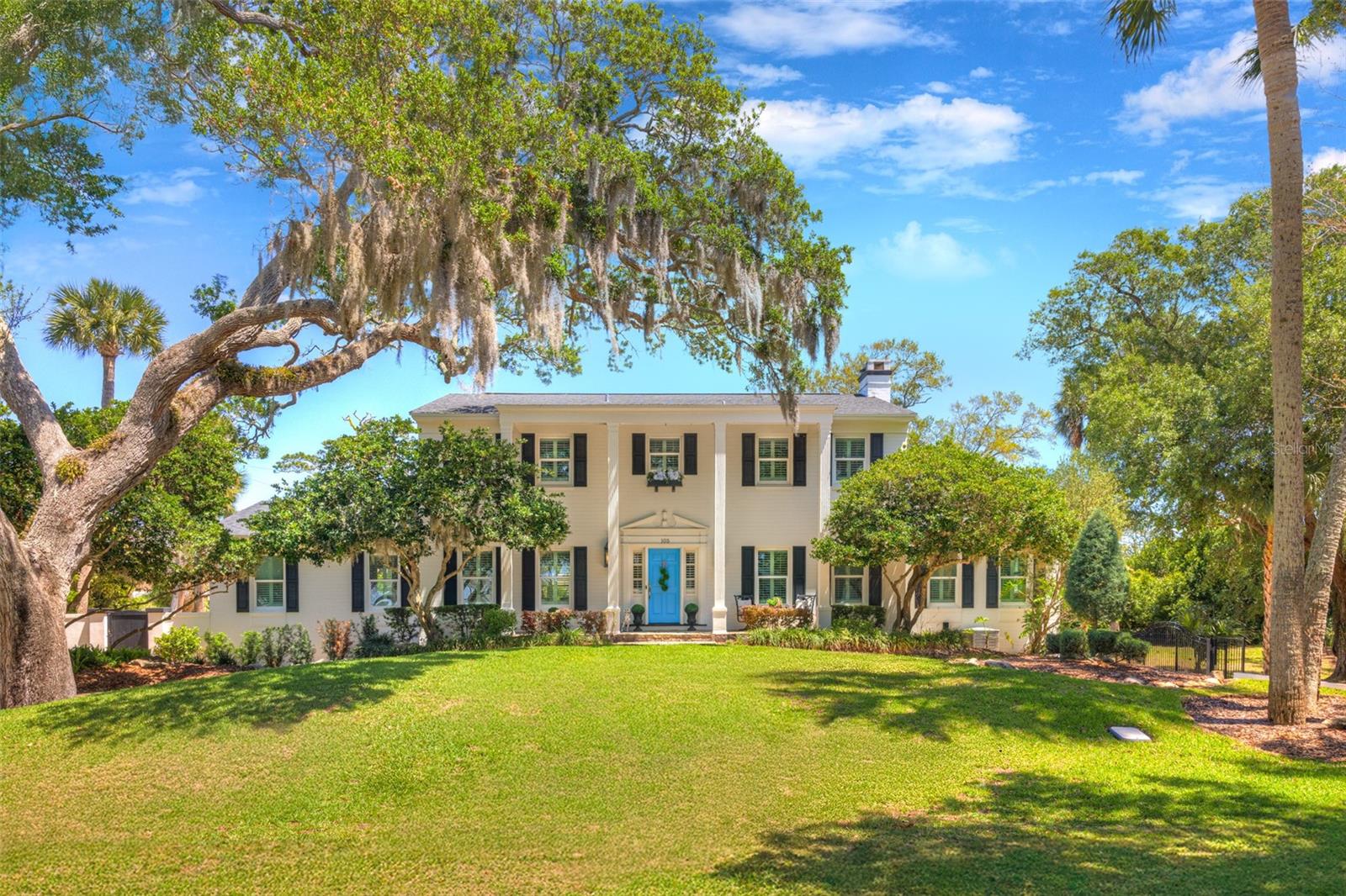 Image 5 of 100 For 105 Riverside Drive