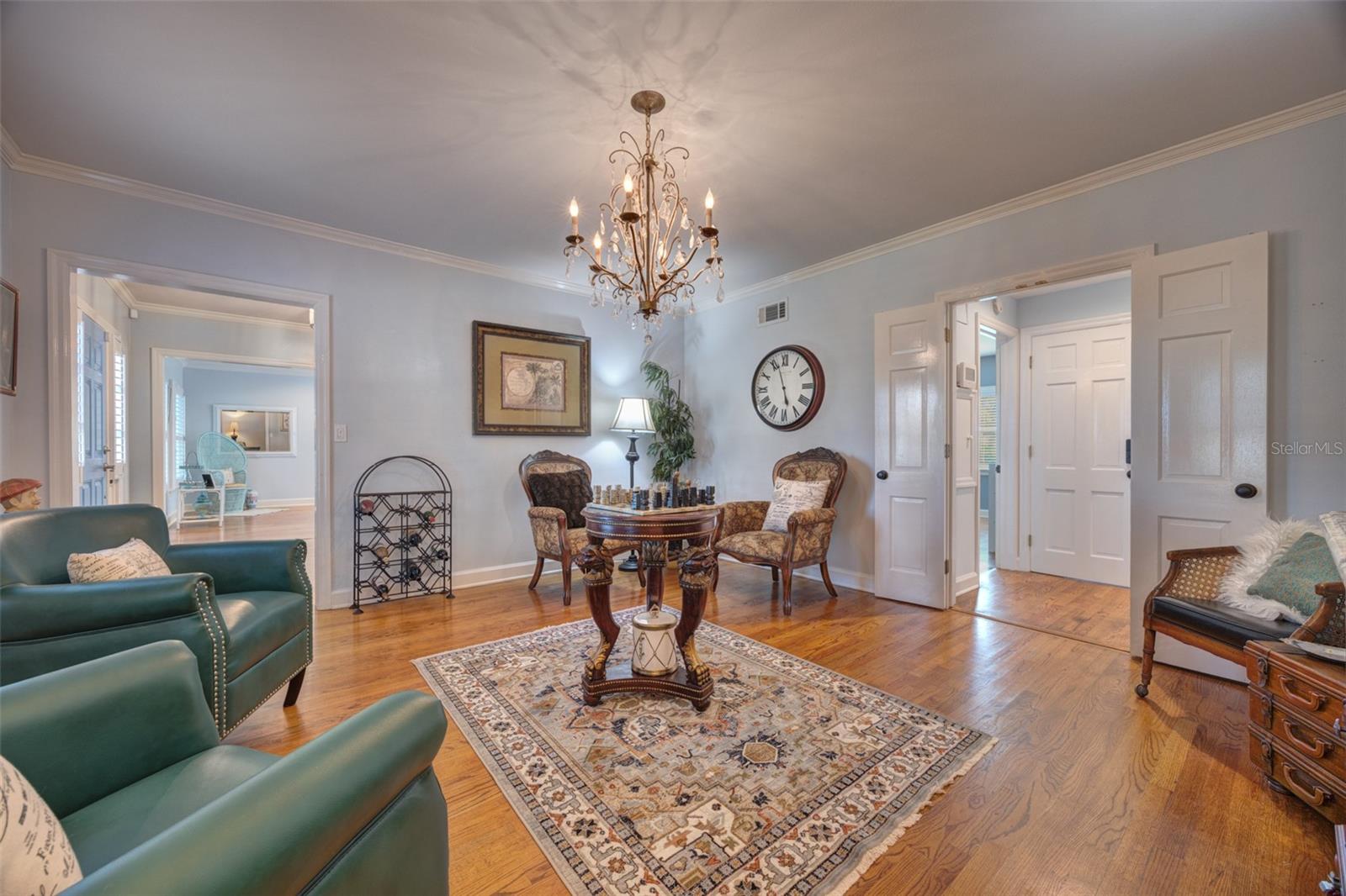 Image 8 of 100 For 105 Riverside Drive