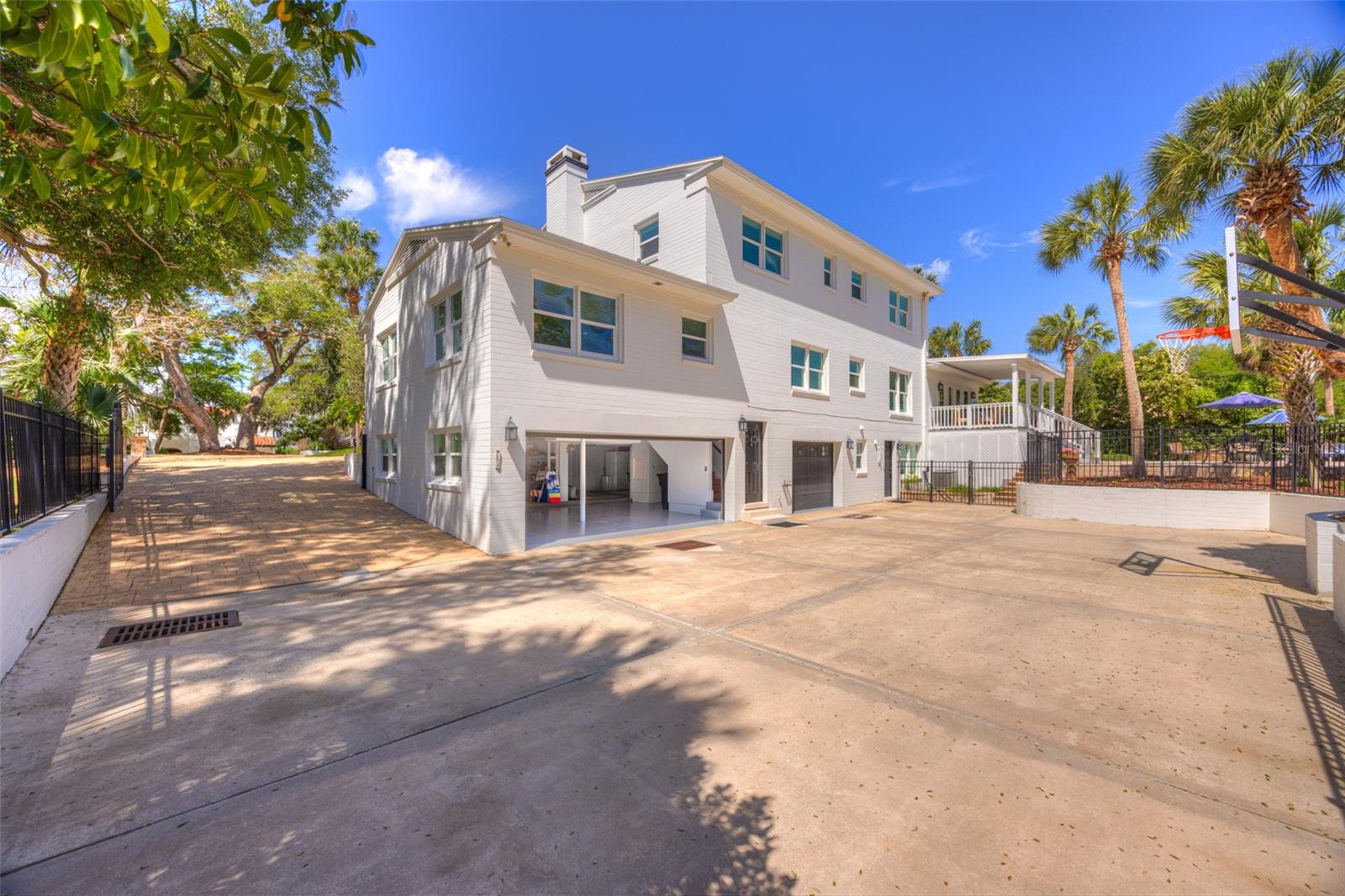 Image 83 of 100 For 105 Riverside Drive