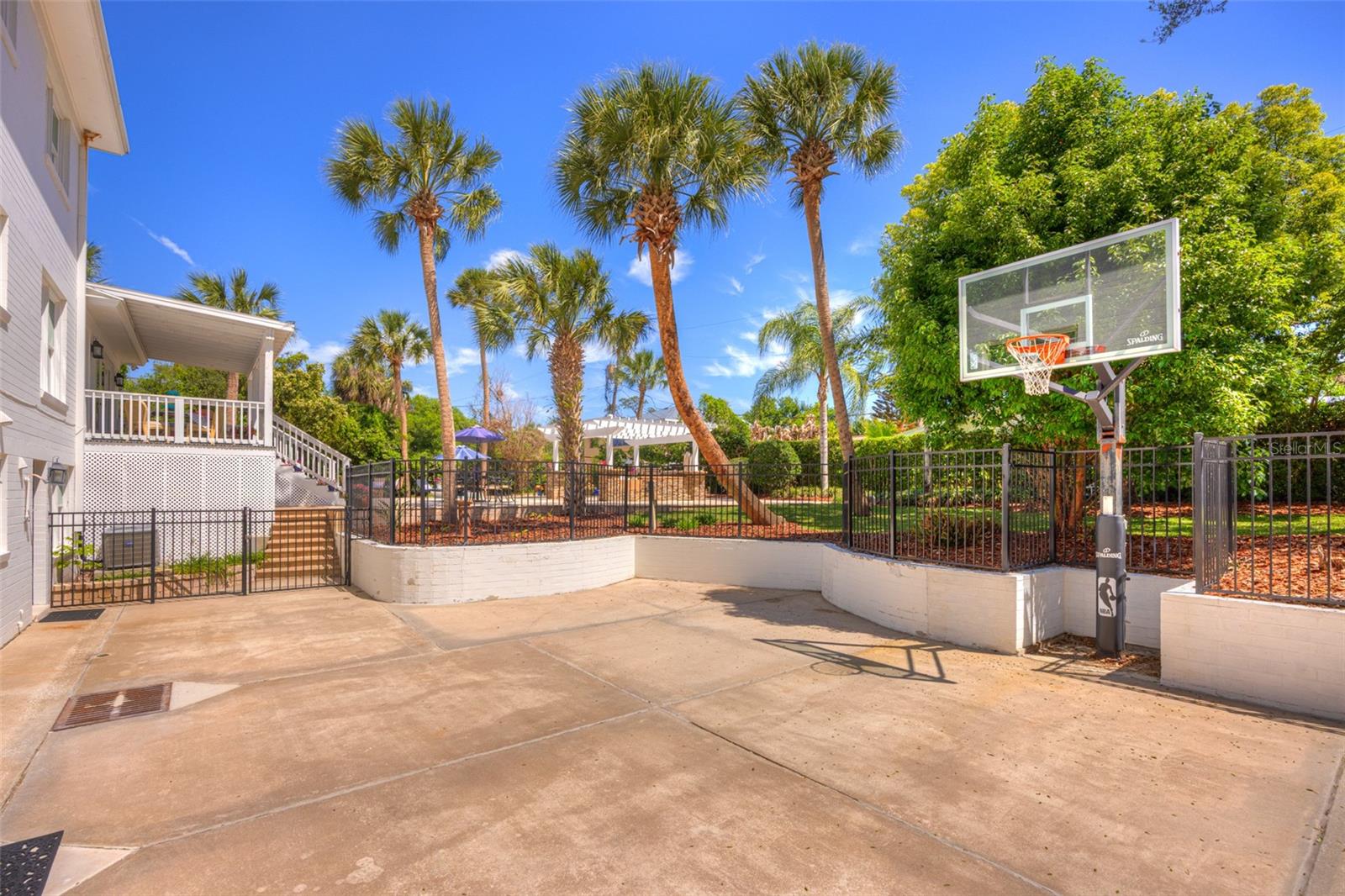 Image 84 of 100 For 105 Riverside Drive