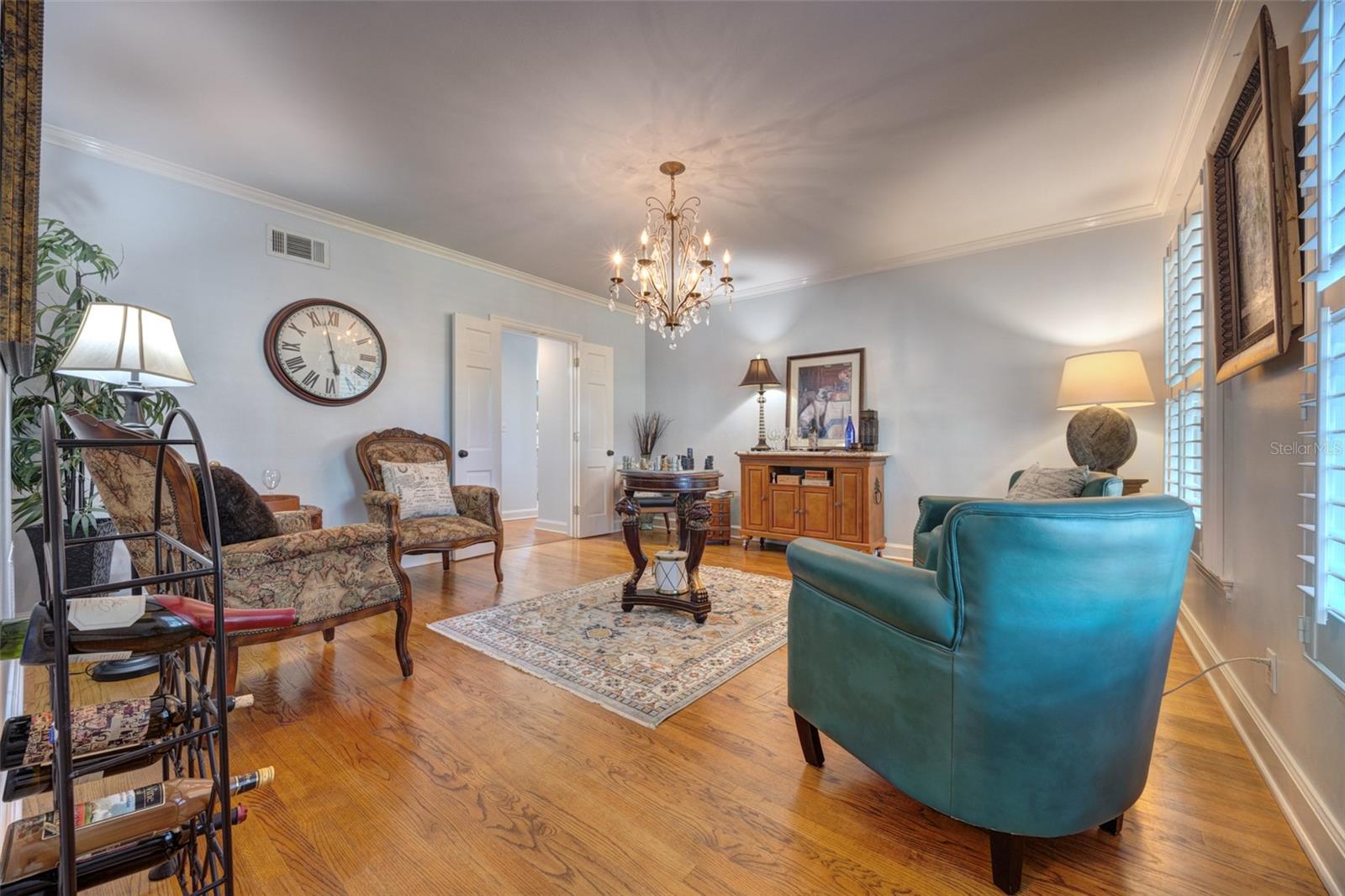 Image 9 of 100 For 105 Riverside Drive