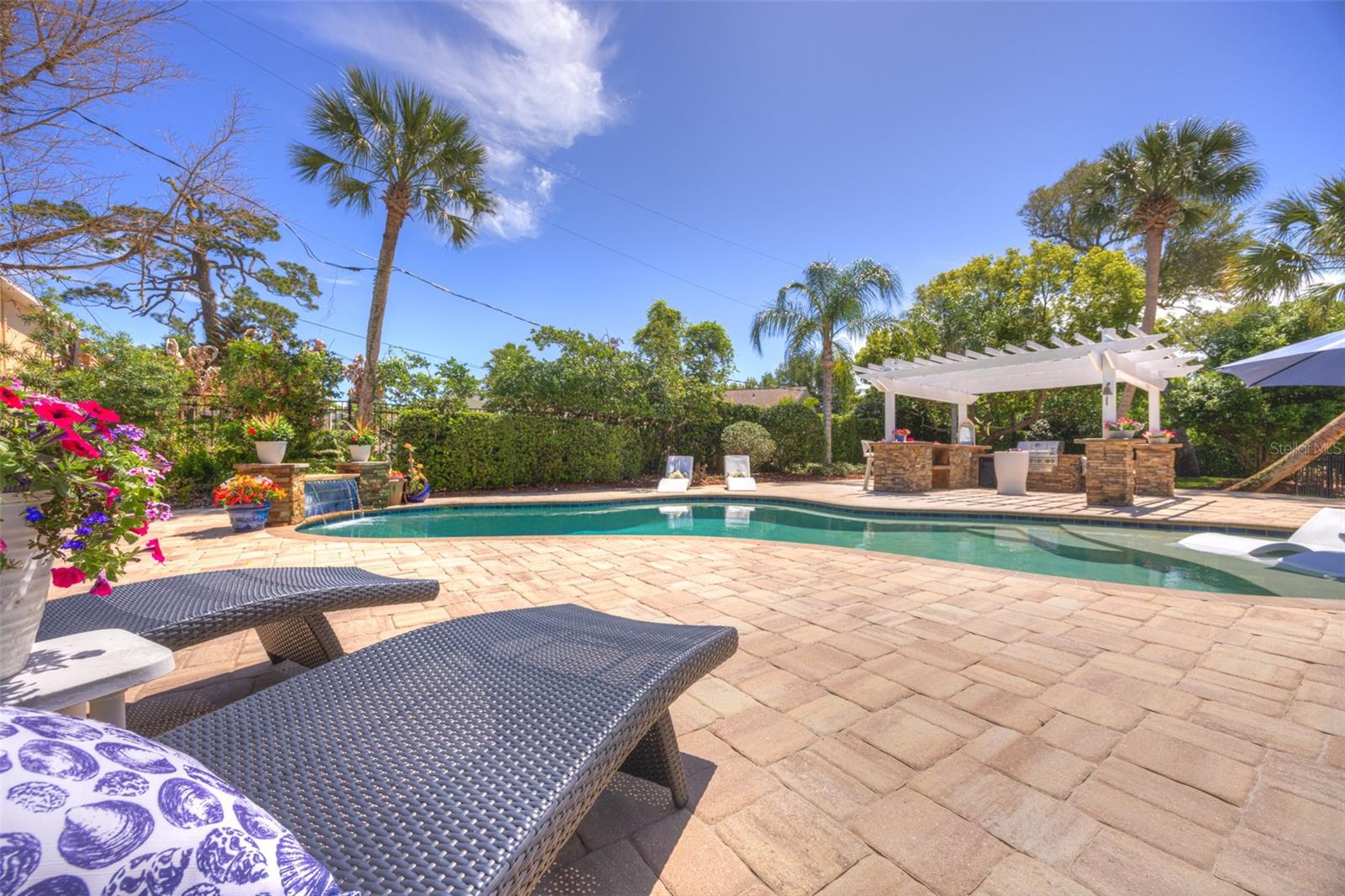 Image 95 of 100 For 105 Riverside Drive