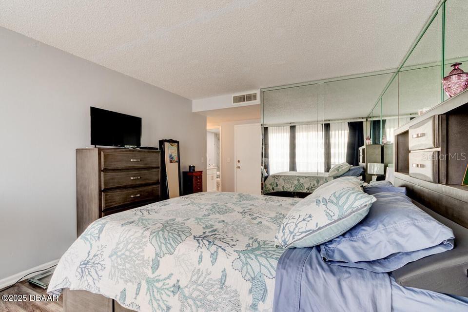 Image 12 of 43 For 2828 Atlantic Avenue 303