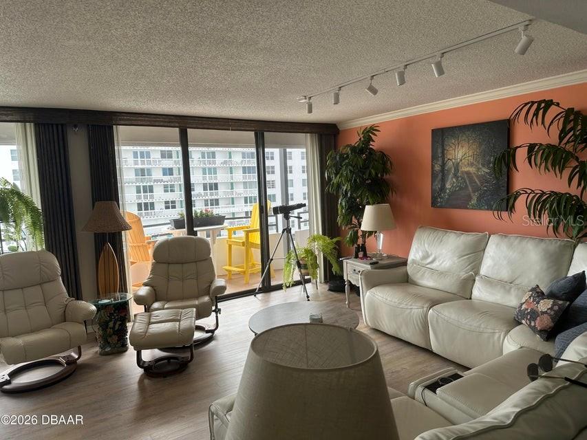 Image 4 of 55 For 2828 Atlantic Avenue 604