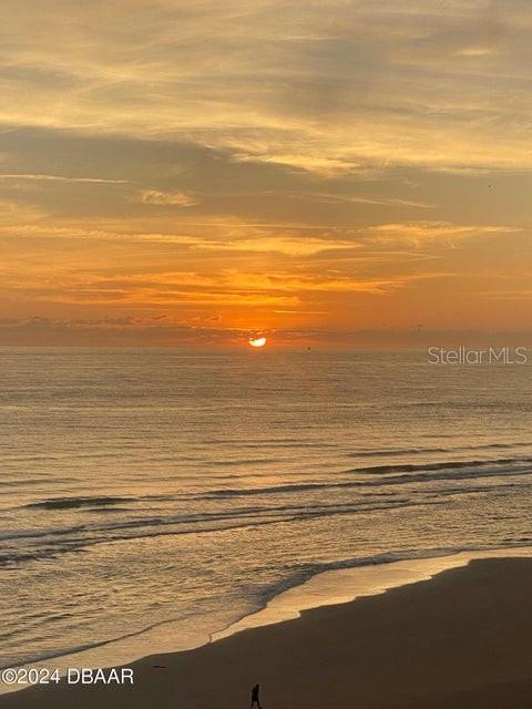 Image 43 of 55 For 2828 Atlantic Avenue 604