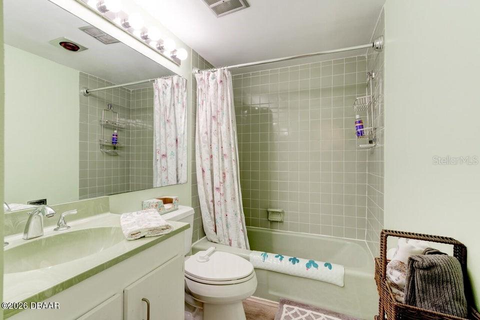 Image 14 of 41 For 2828 Atlantic Avenue 701