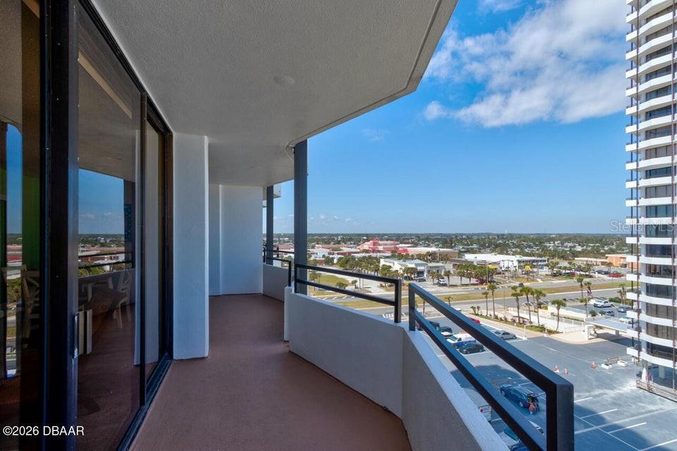 Image 19 of 41 For 2828 Atlantic Avenue 701