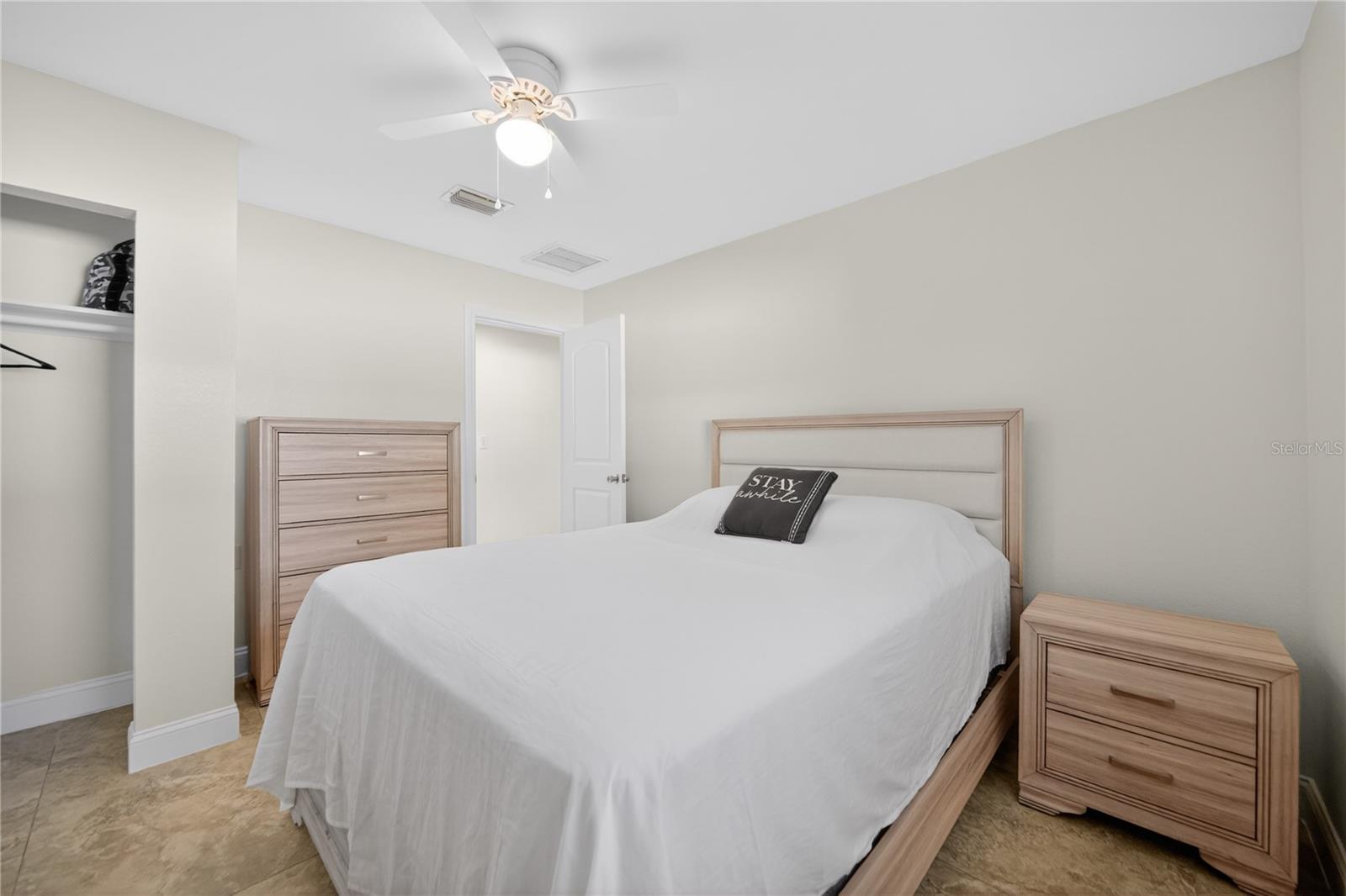 Image 17 of 30 For 2280 Norwell Avenue