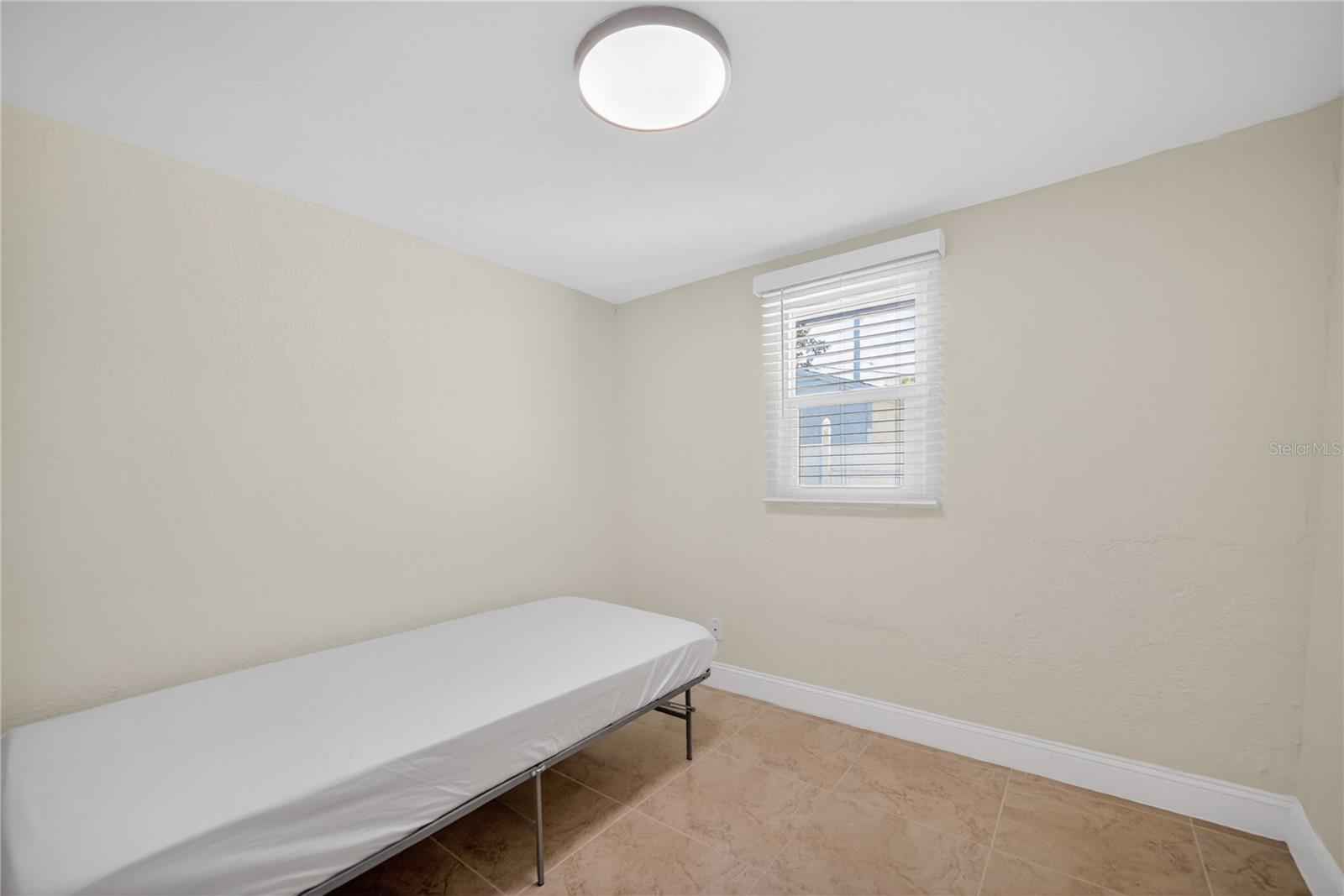 Image 21 of 30 For 2280 Norwell Avenue