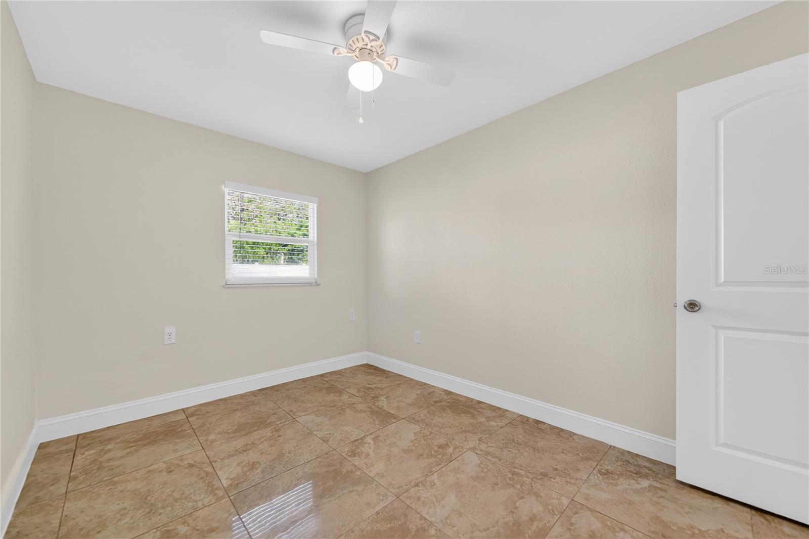 Image 24 of 30 For 2280 Norwell Avenue