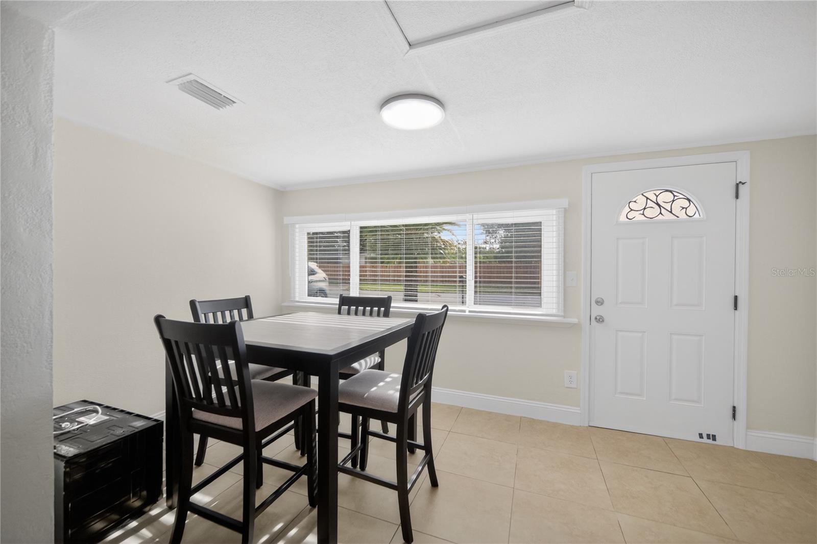 Image 5 of 30 For 2280 Norwell Avenue