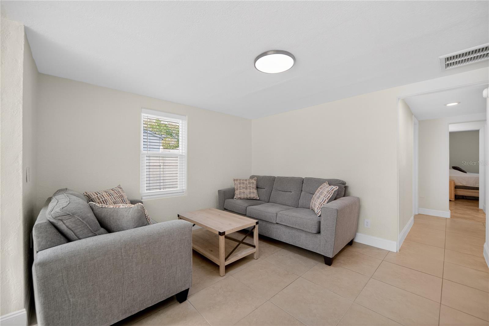 Image 8 of 30 For 2280 Norwell Avenue