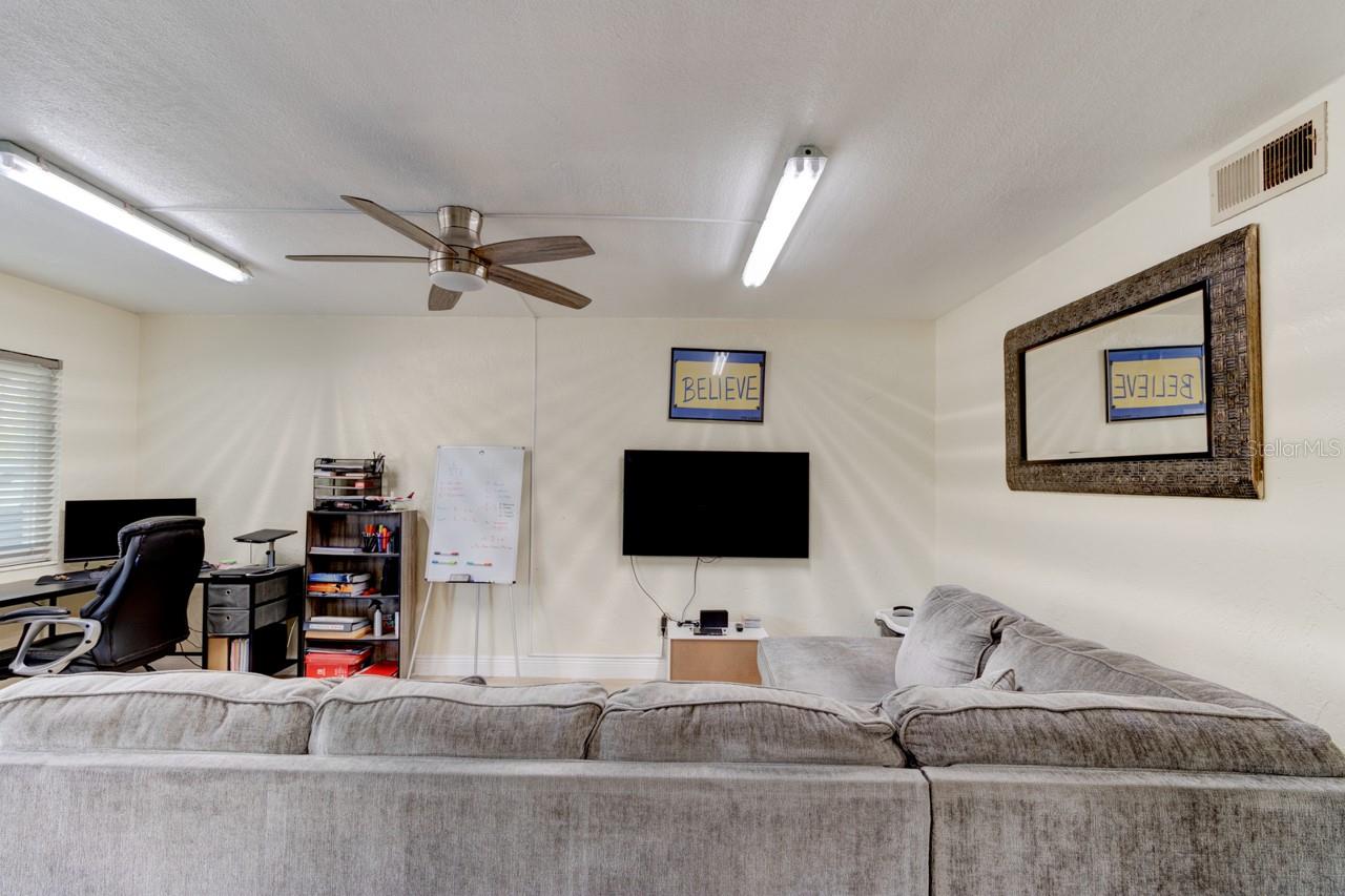 Image 6 of 16 For 900 Peninsula Drive 108