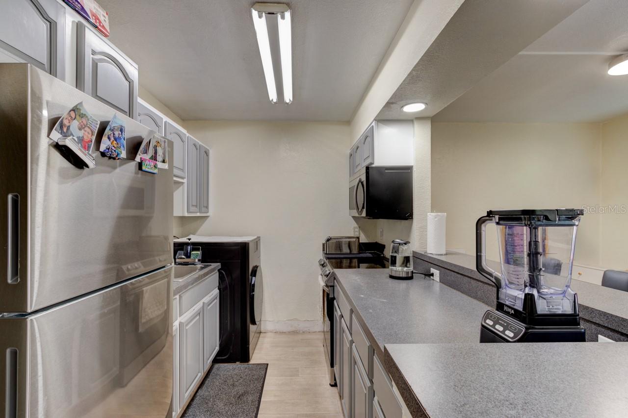 Image 9 of 16 For 900 Peninsula Drive 108