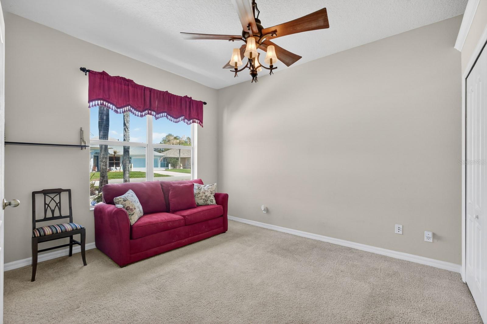 Image 5 of 46 For 5458 Saint Regis Way