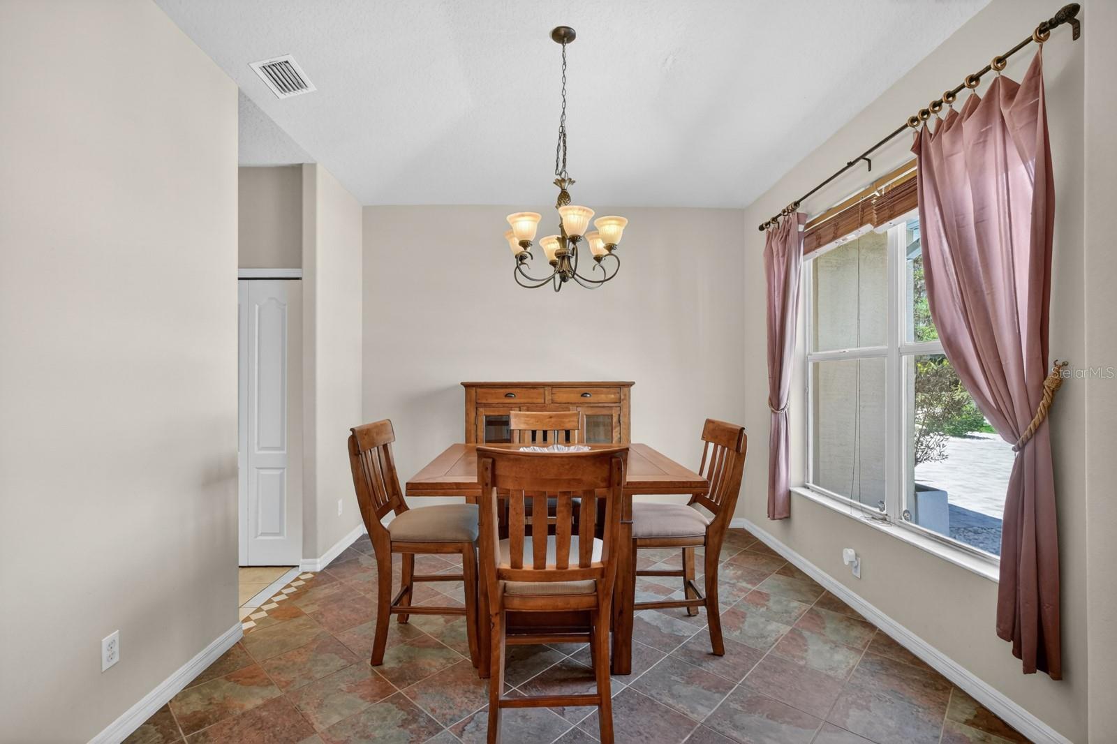 Image 7 of 46 For 5458 Saint Regis Way