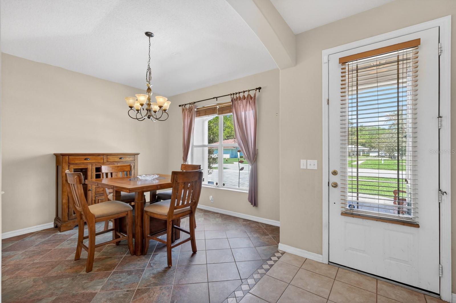 Image 8 of 46 For 5458 Saint Regis Way