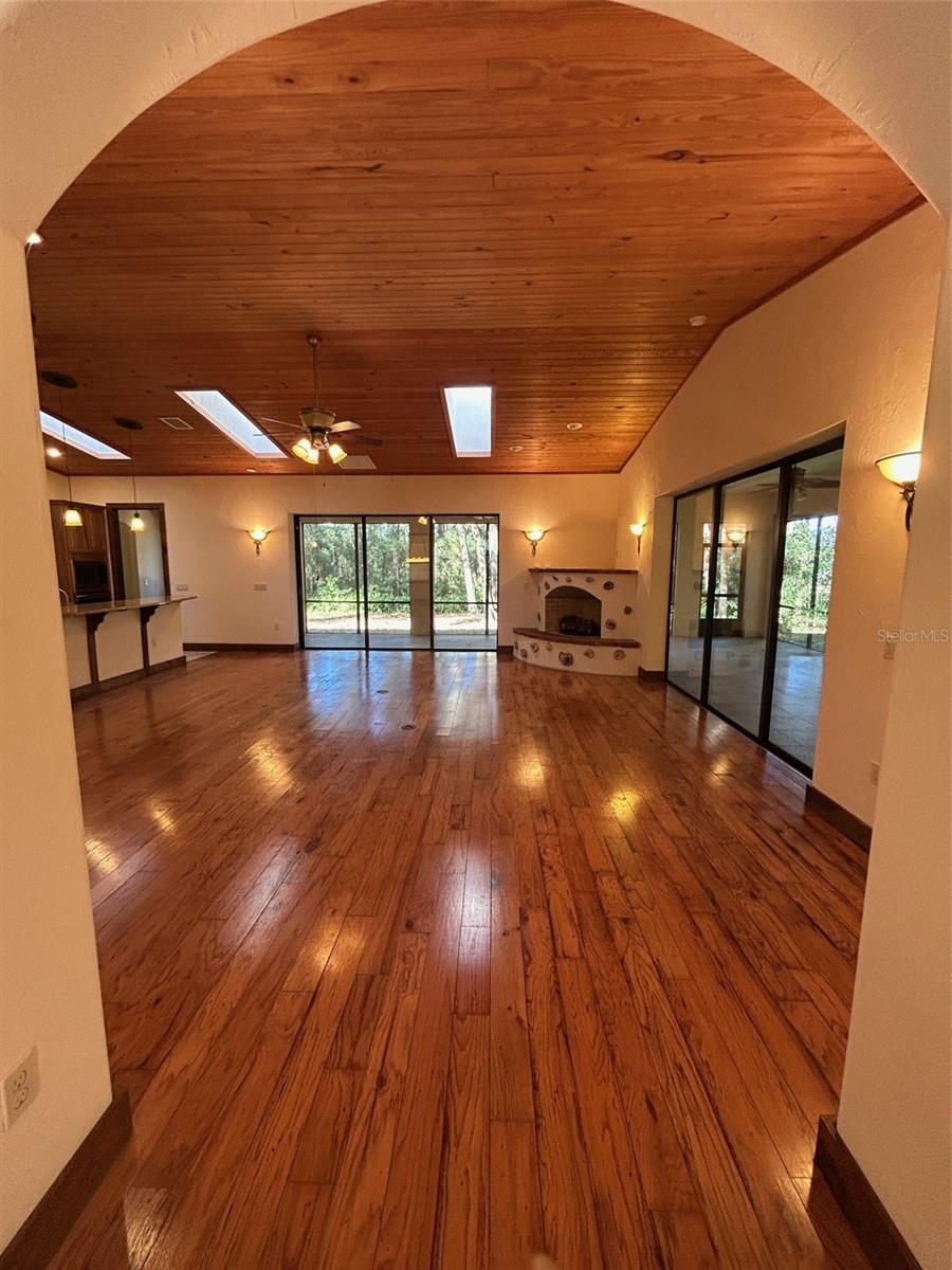 Image 20 of 49 For 250 Garden Street