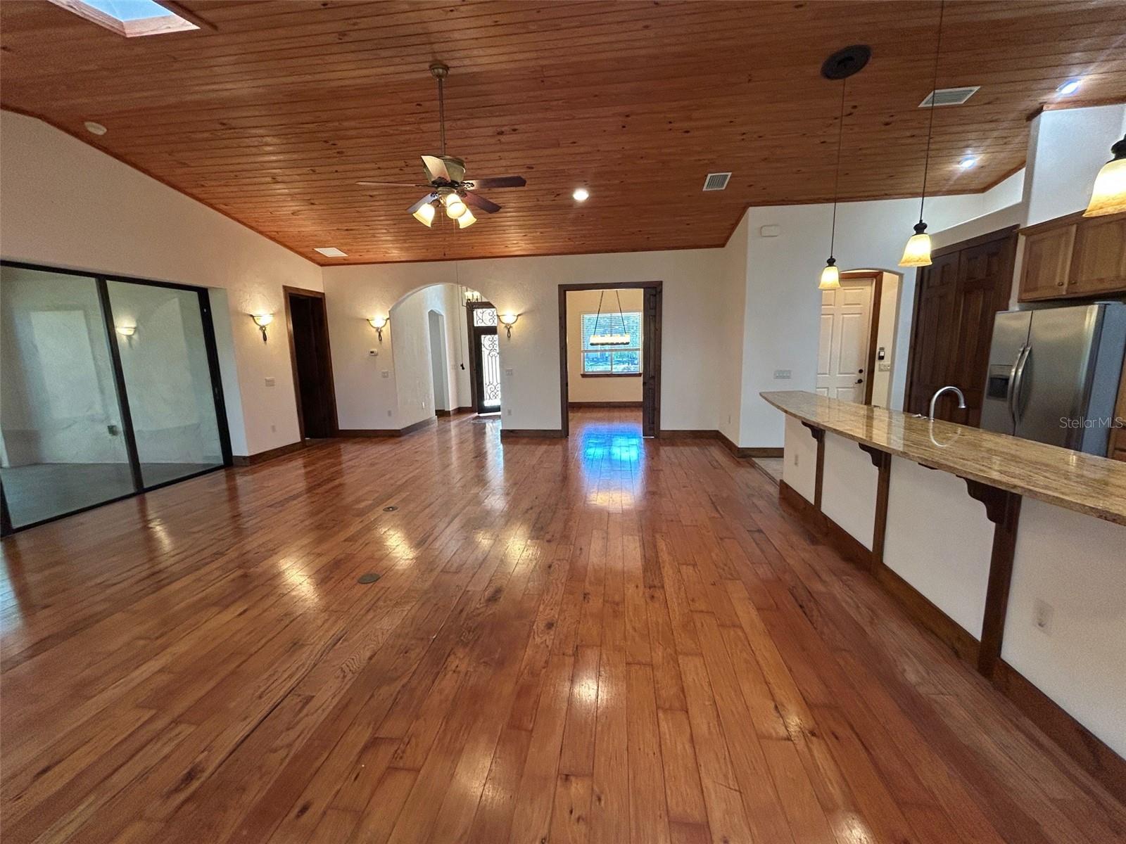 Image 21 of 49 For 250 Garden Street