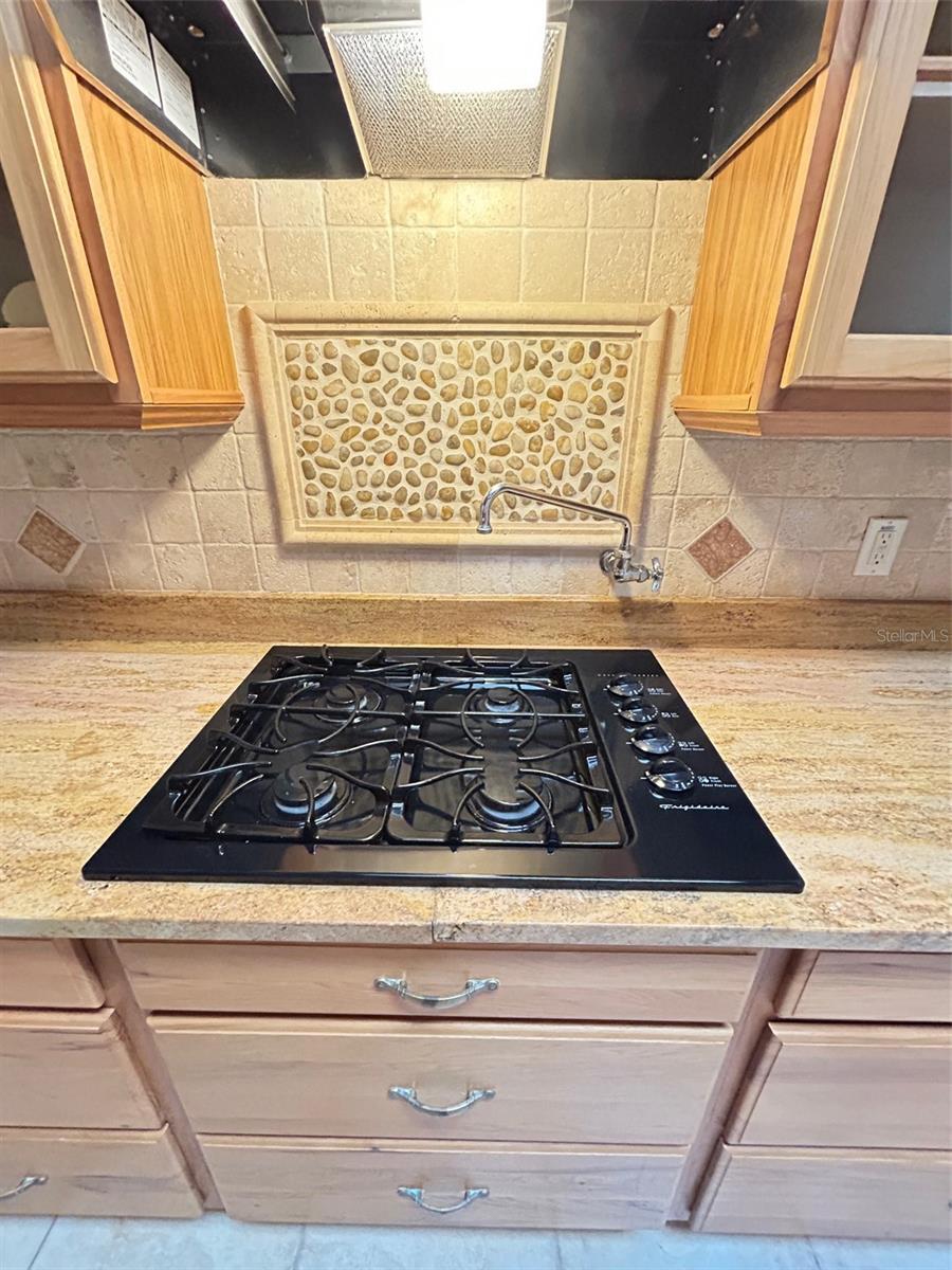 Image 27 of 49 For 250 Garden Street