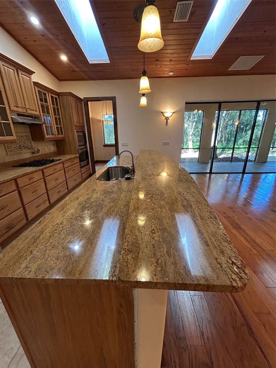 Image 30 of 49 For 250 Garden Street