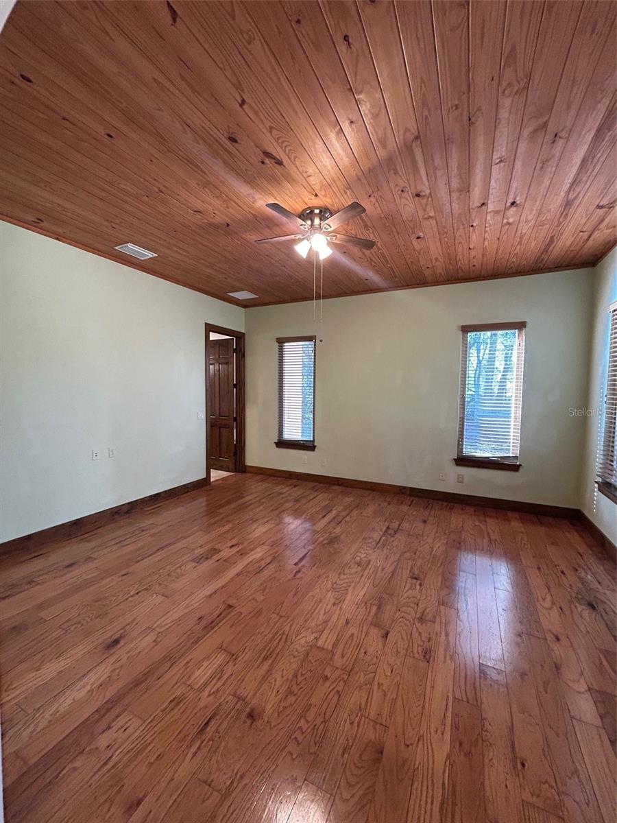 Image 35 of 49 For 250 Garden Street