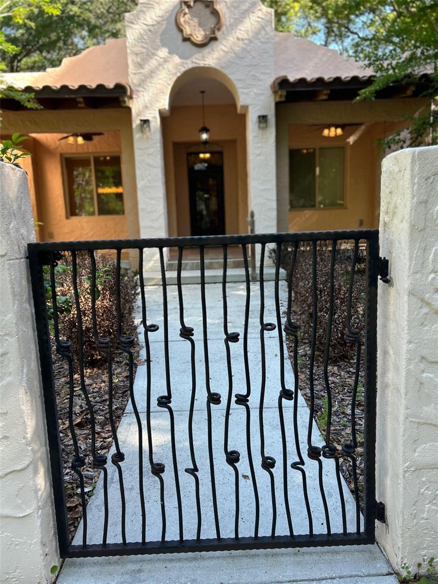 Image 4 of 49 For 250 Garden Street