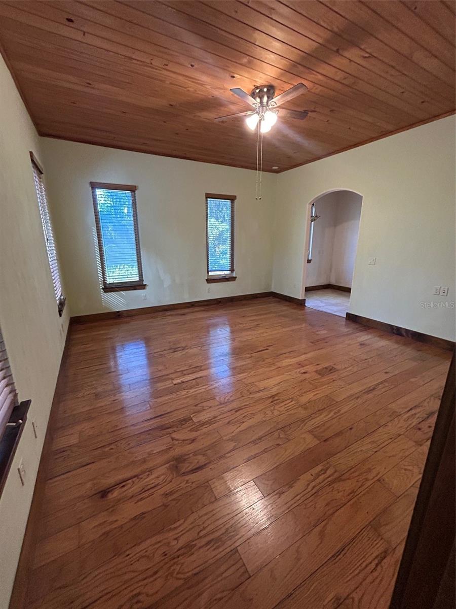 Image 40 of 49 For 250 Garden Street