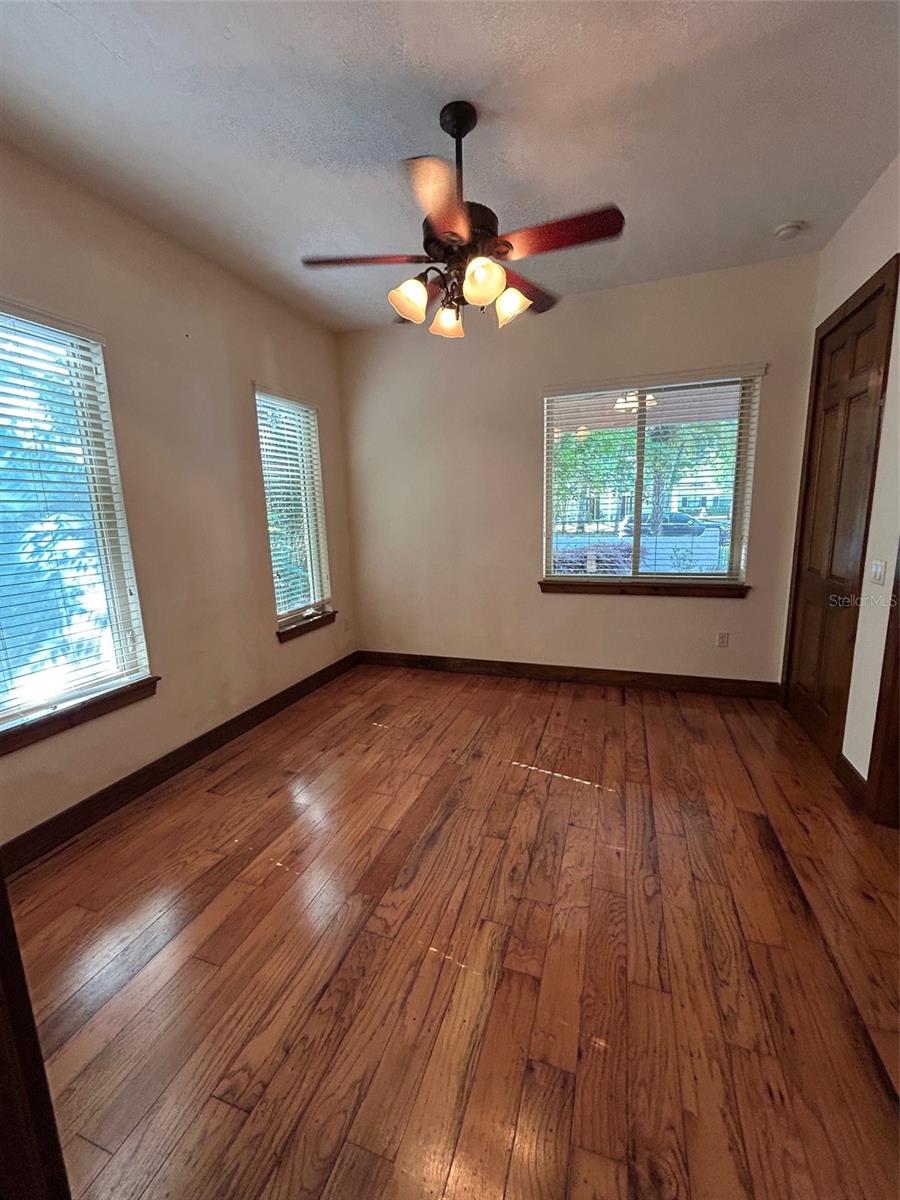 Image 41 of 49 For 250 Garden Street