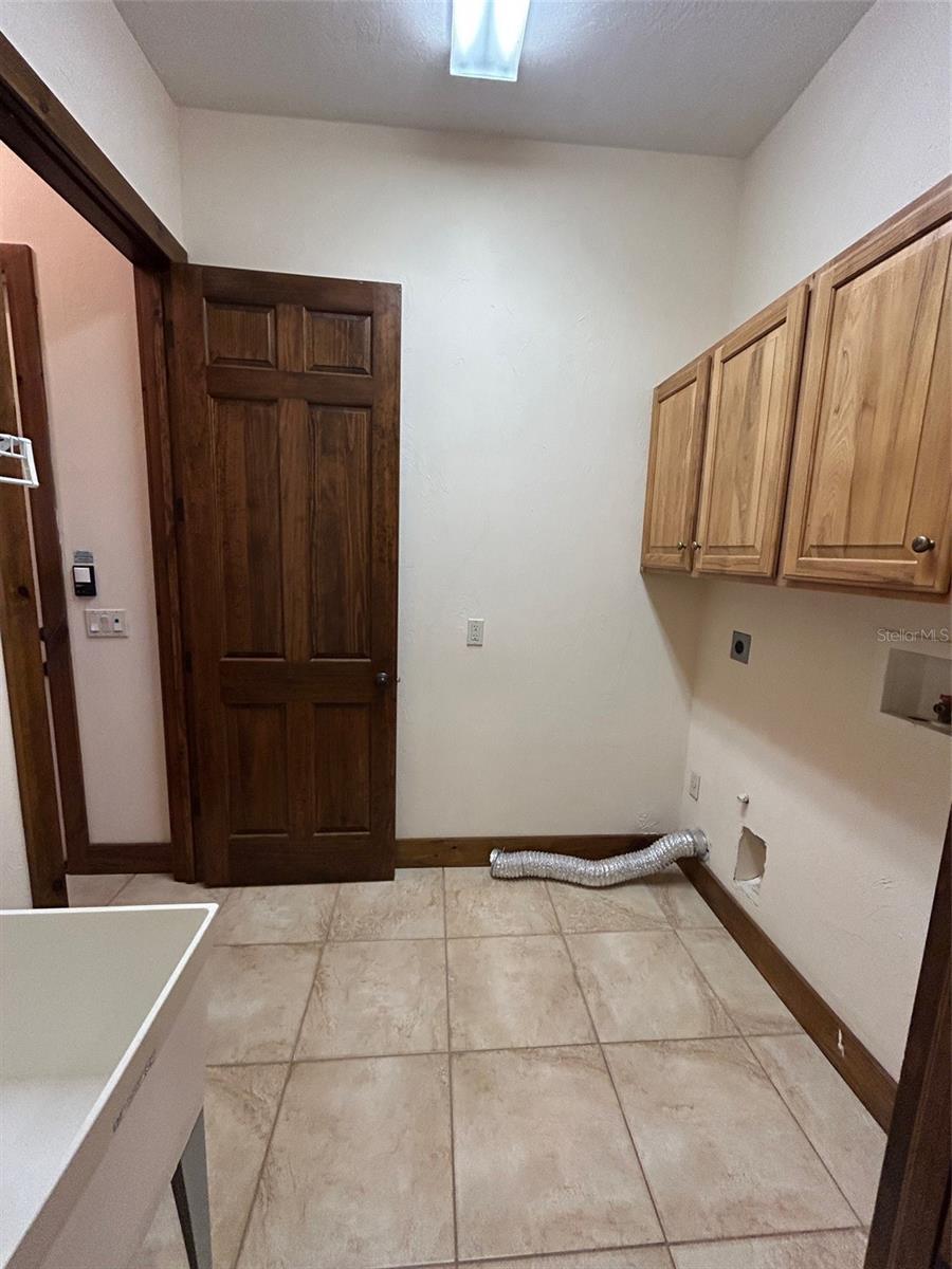 Image 44 of 49 For 250 Garden Street