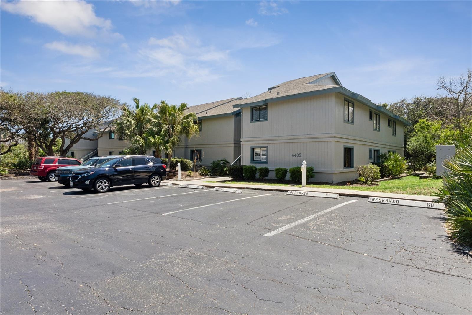 Image 20 of 47 For 4405 Sea Mist Drive 216
