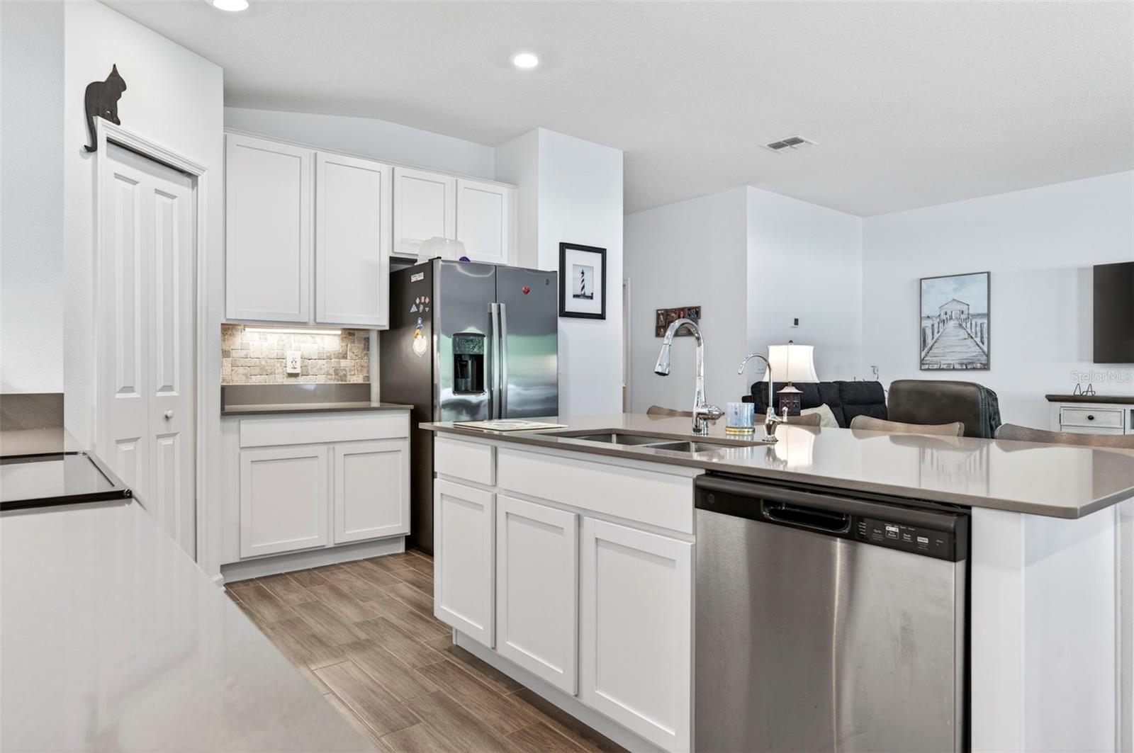 Image 12 of 52 For 1018 Peach Creek Drive