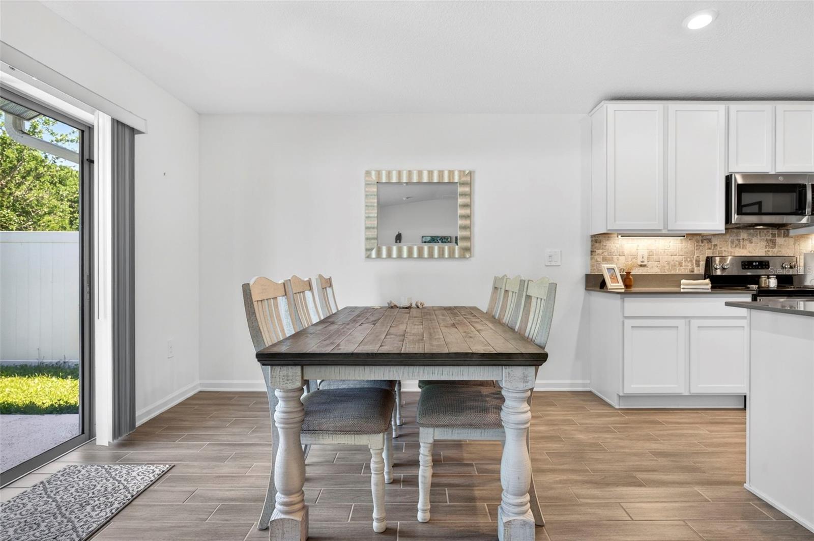 Image 18 of 52 For 1018 Peach Creek Drive