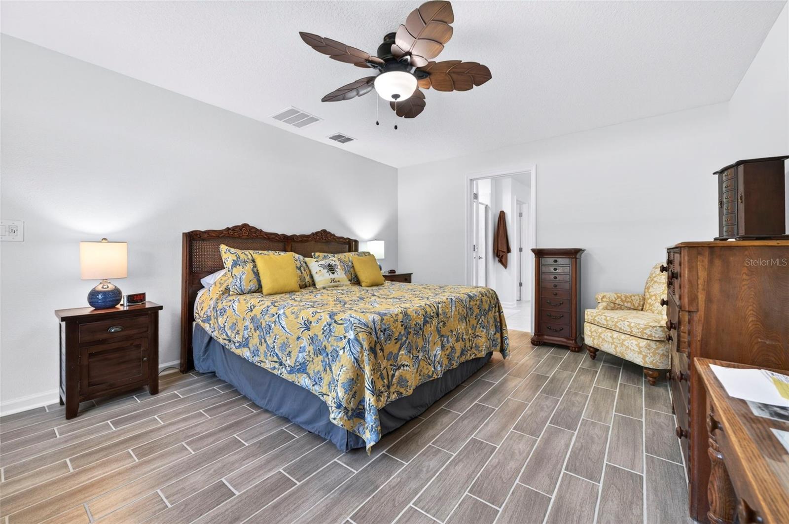 Image 25 of 52 For 1018 Peach Creek Drive