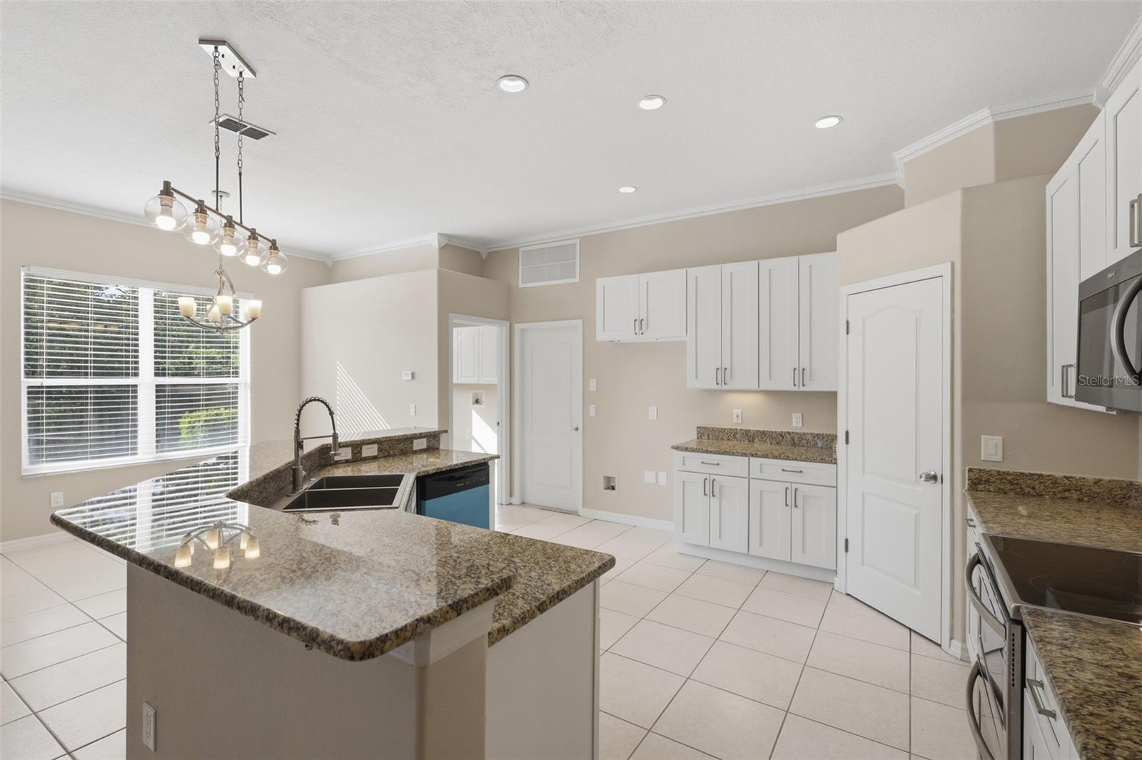 Image 19 of 61 For 1545 Cherry Ridge Drive