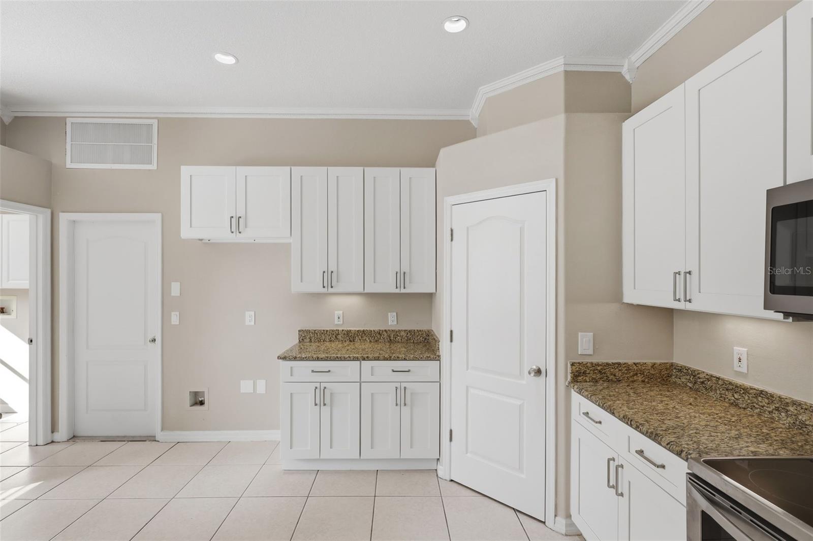 Image 20 of 61 For 1545 Cherry Ridge Drive