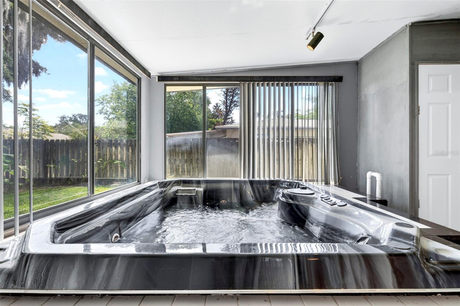 Image 38 of 55 For 3721 Jackson Street