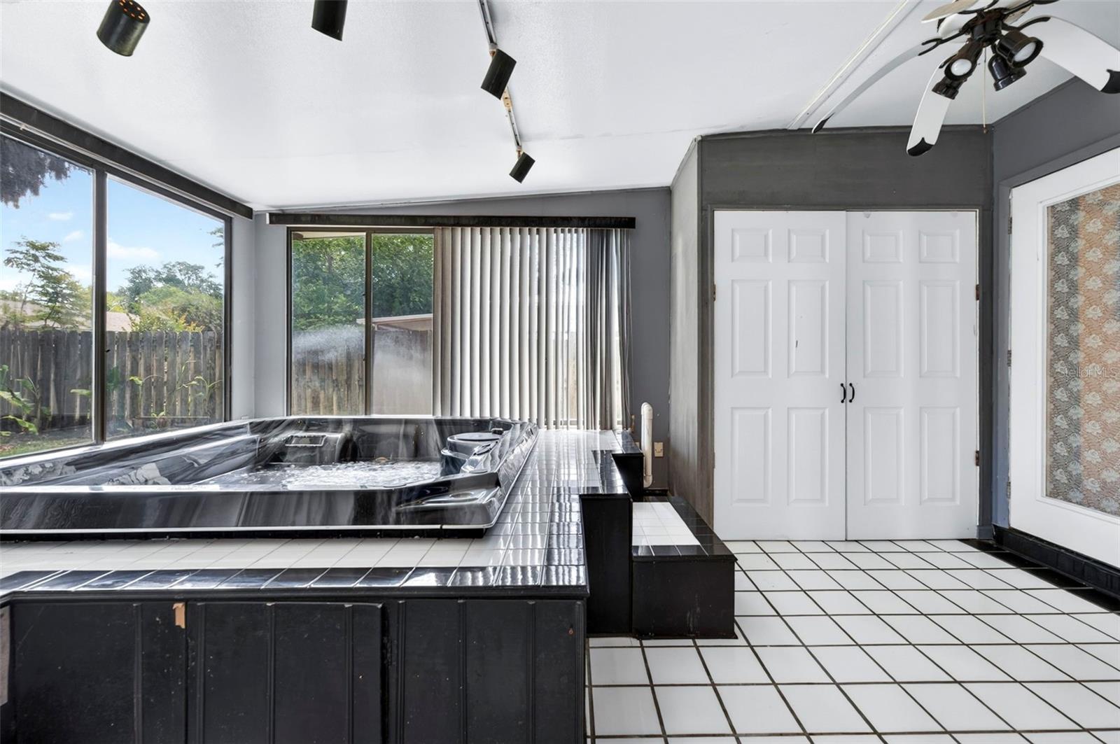 Image 39 of 55 For 3721 Jackson Street