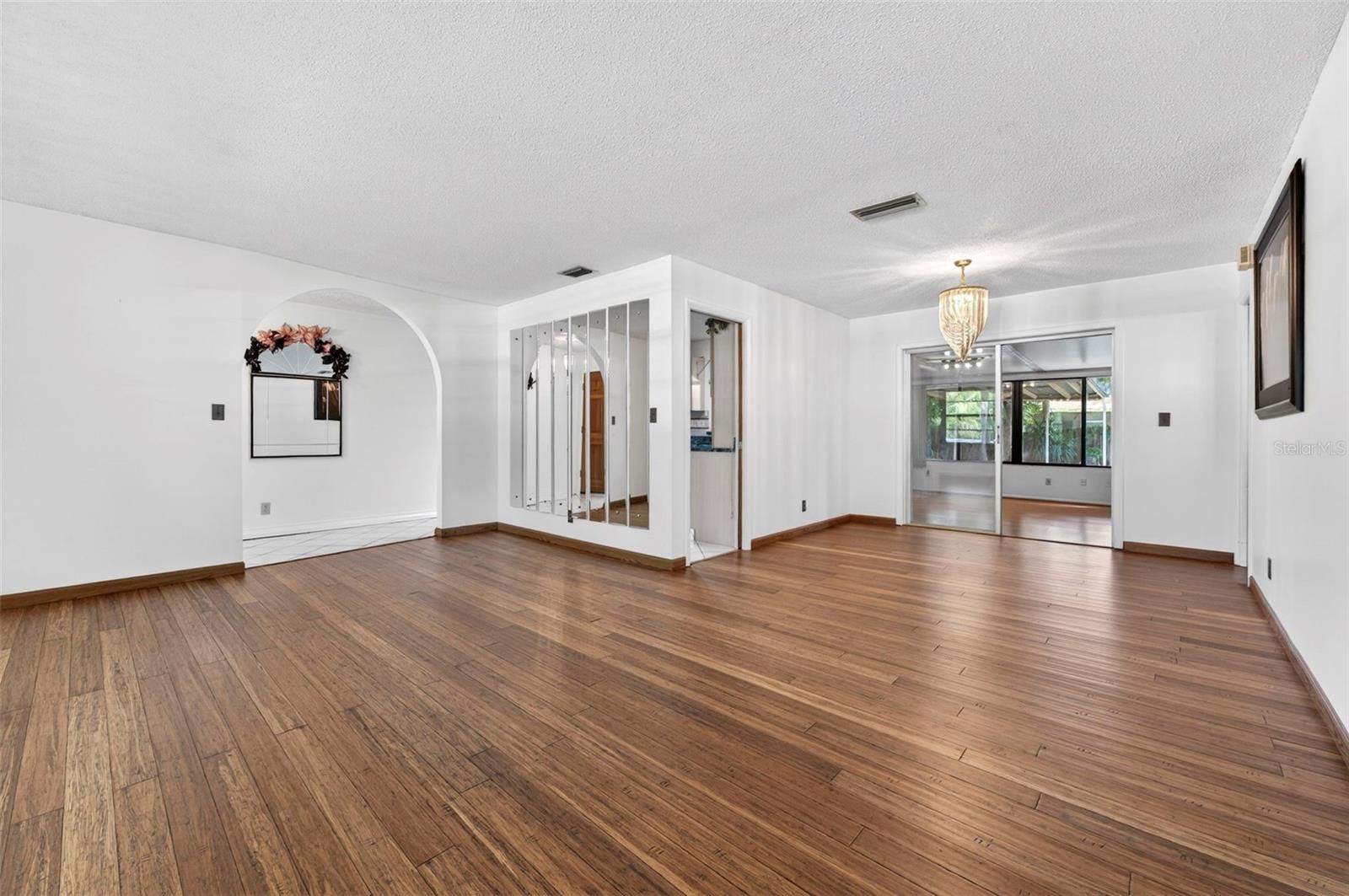 Image 4 of 55 For 3721 Jackson Street