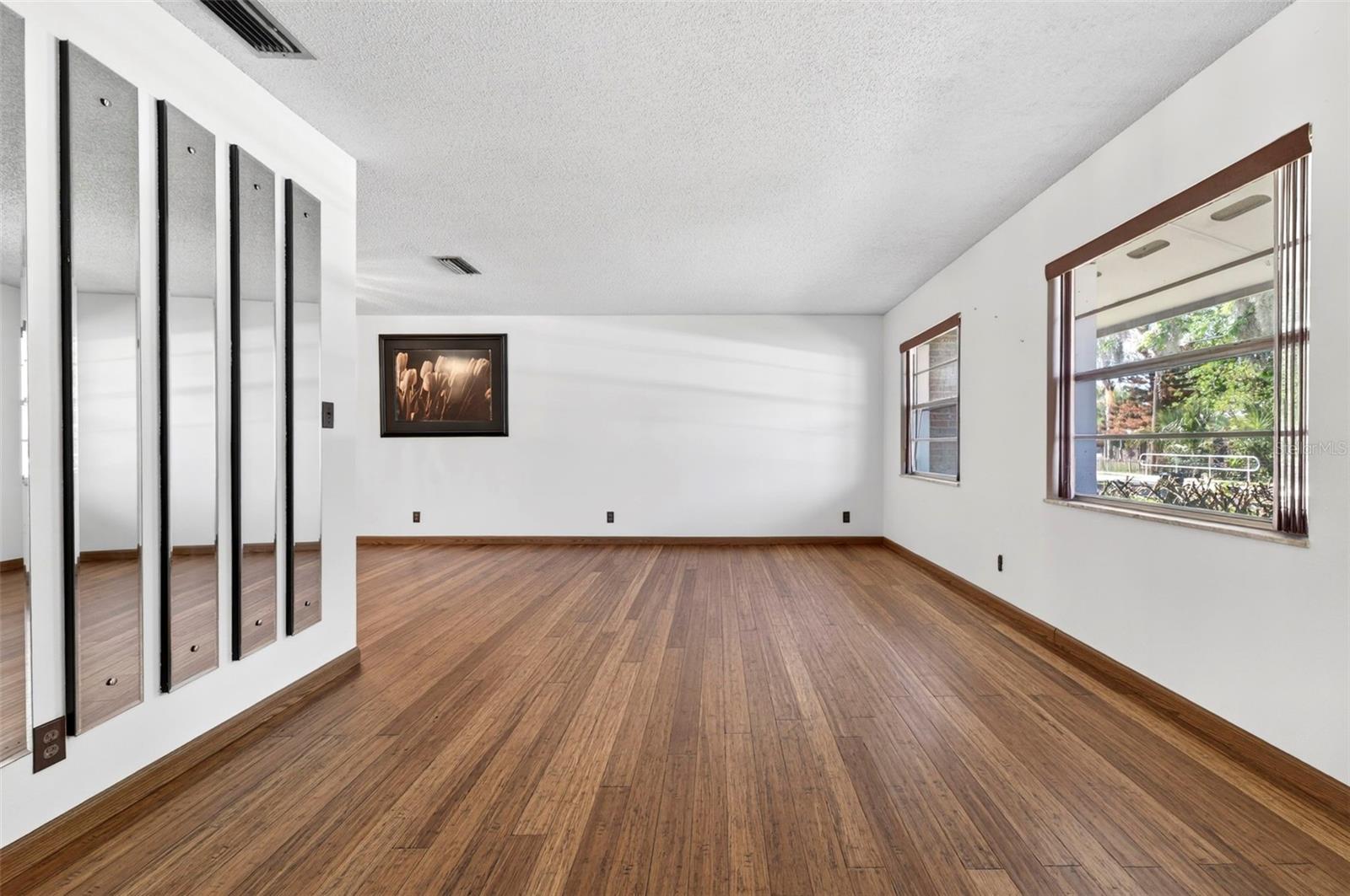 Image 6 of 55 For 3721 Jackson Street