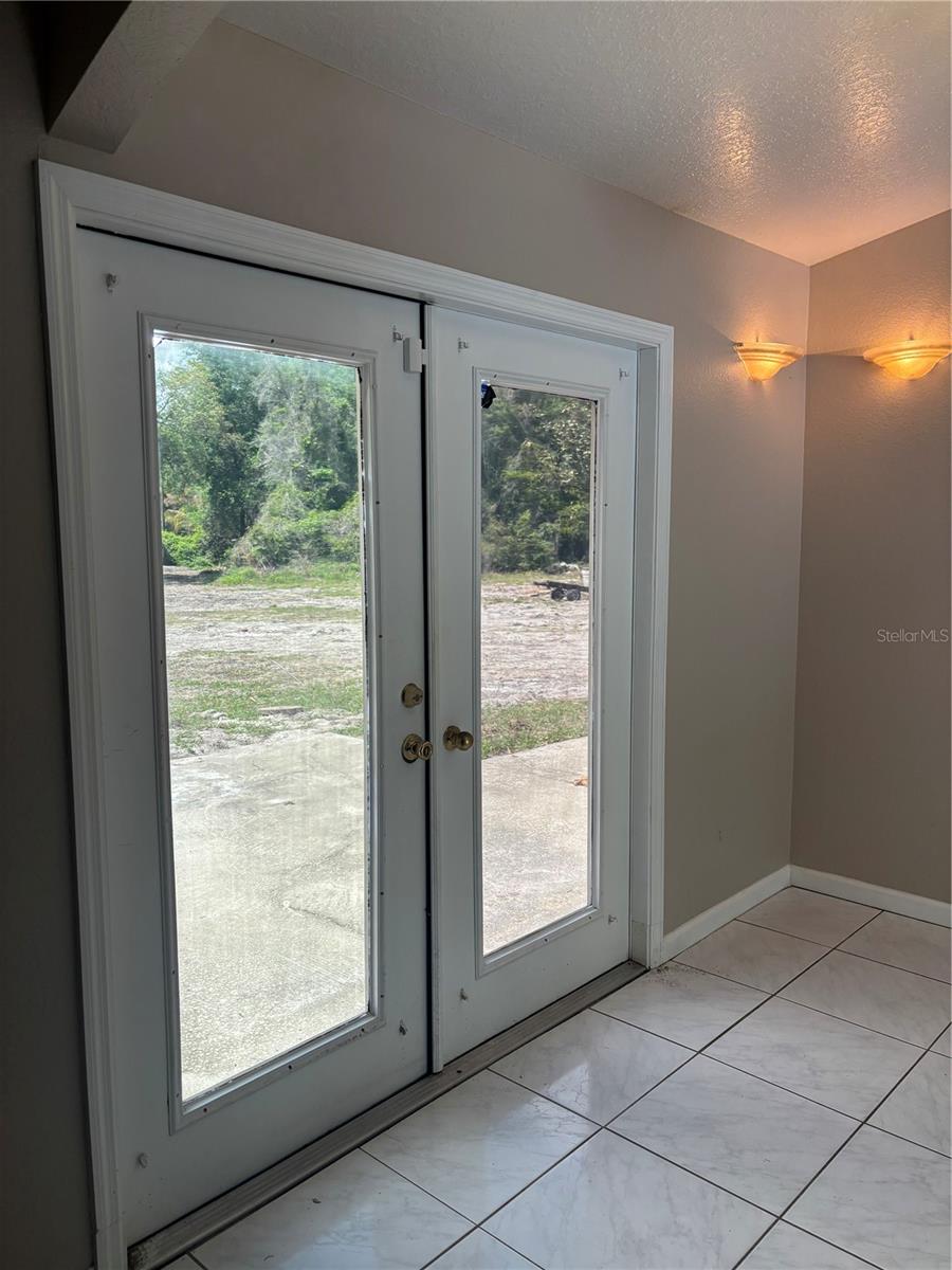 Image 16 of 37 For 510 Cedar Avenue