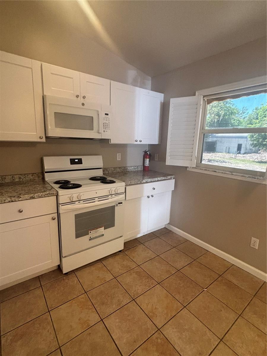 Image 19 of 37 For 510 Cedar Avenue