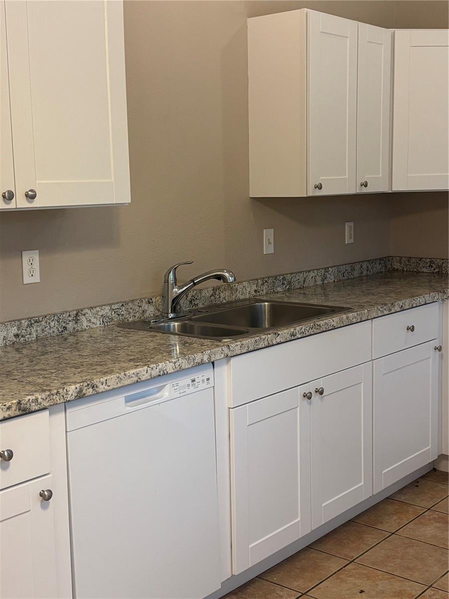 Image 20 of 37 For 510 Cedar Avenue