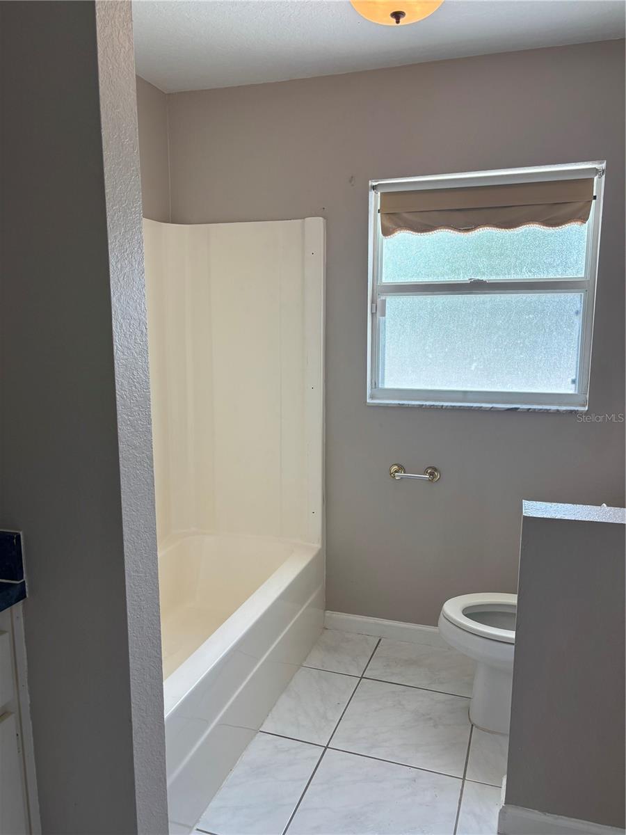 Image 22 of 37 For 510 Cedar Avenue