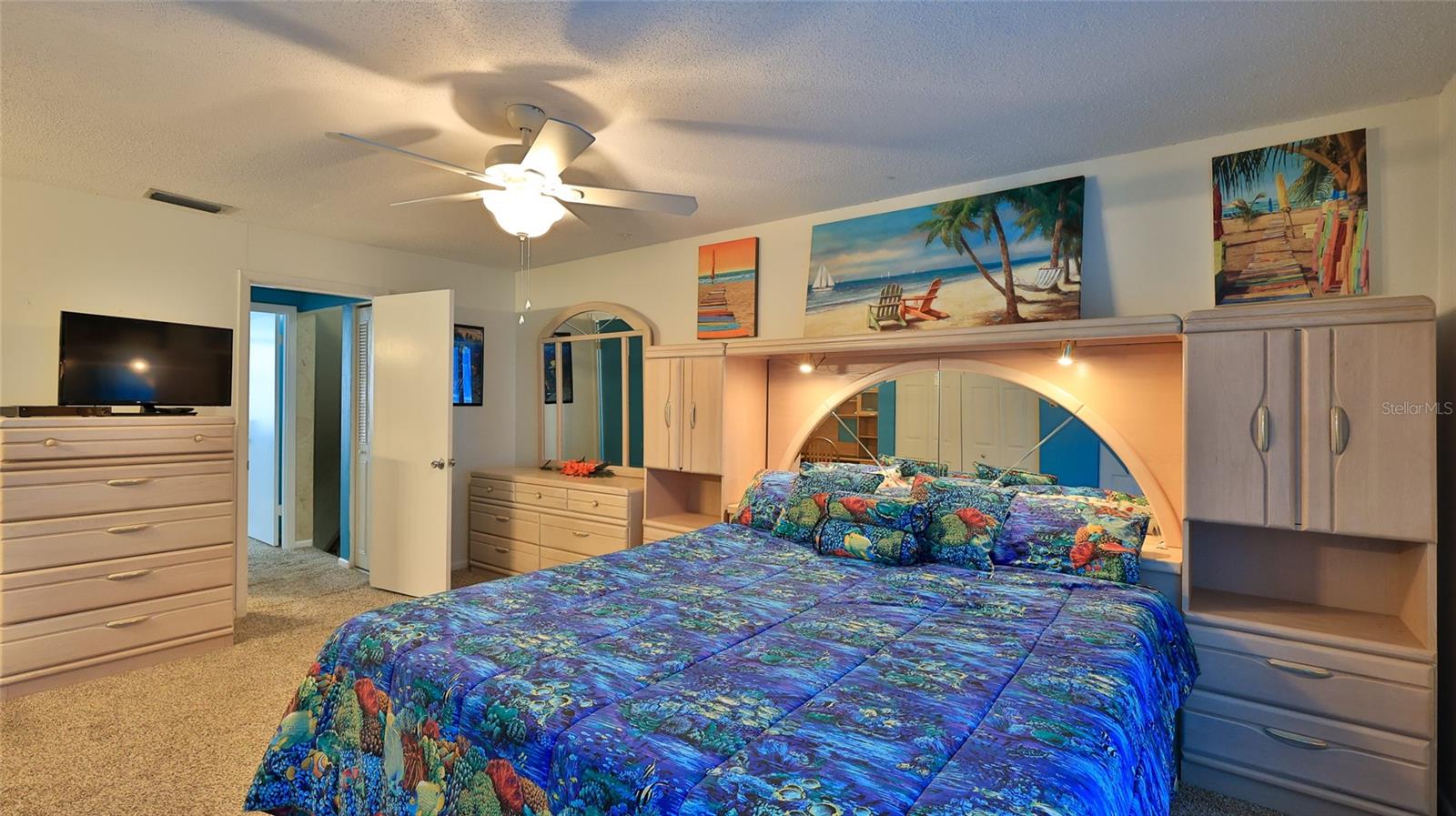 Image 19 of 38 For 2820 Ocean Shore Boulevard 150